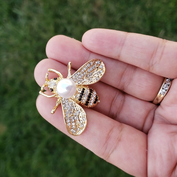 Goldtone Bee Rhinestone Brooch Pin Gold Tone - Picture 7 of 8